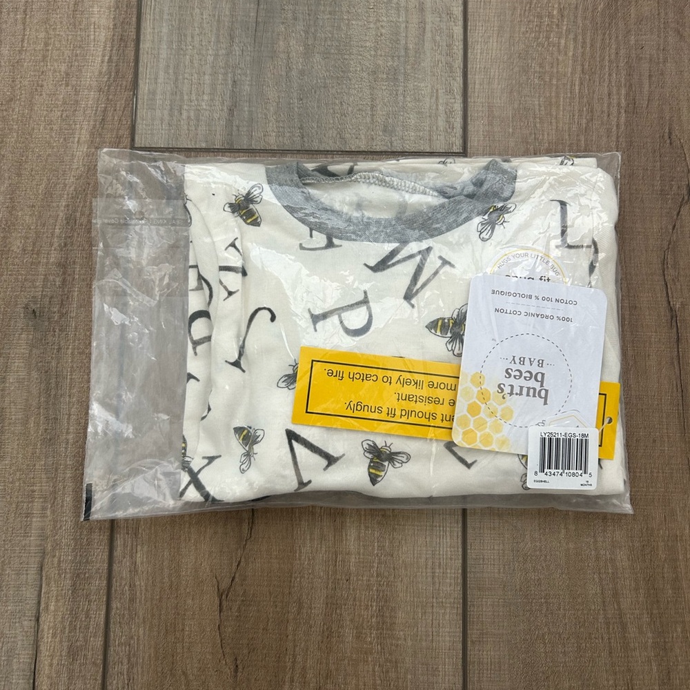 NWT Burt’s Bees Baby 2 Piece Set Bees ABC Pajamas 18 MO